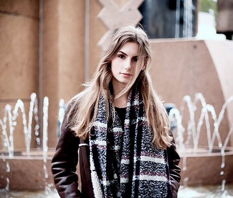 Seasonal Fashion Trends: How to Transition Your Wardrobe with Ease